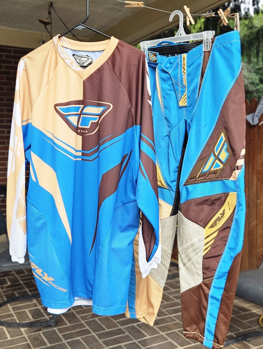 Fly Racing Kinetic Motorcross Gear Size Large Shirt/Pants 40 E.U.C.